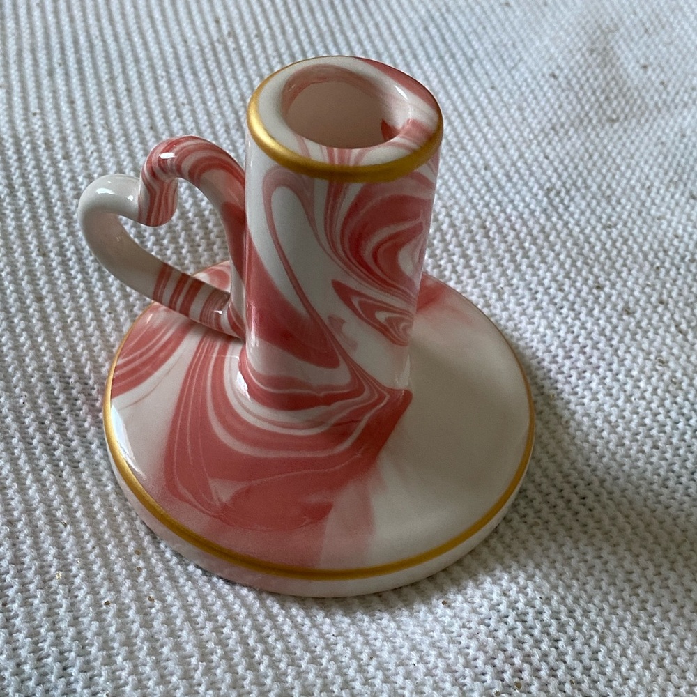 Threshold candle holder